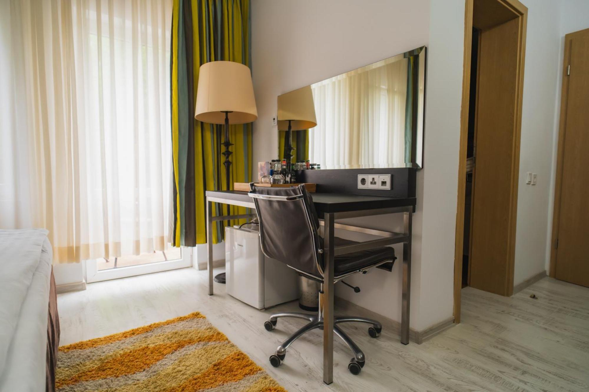 Hotel Dobsi Bazna Extérieur photo