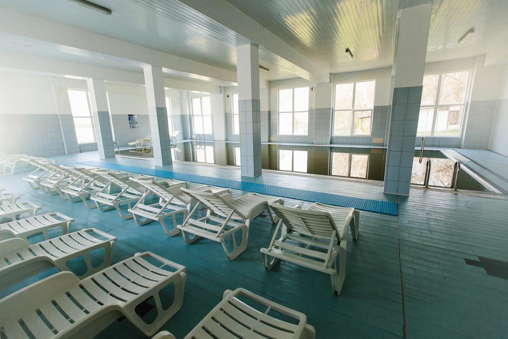 Hotel Dobsi Bazna Extérieur photo