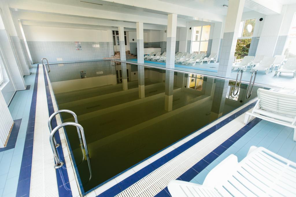 Hotel Dobsi Bazna Extérieur photo